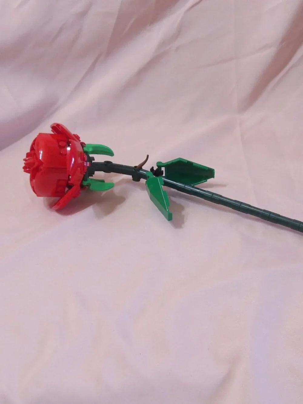 LEGO Botanical Flowers 1 pcs Rose Red Curved - Individual Sale 40460 + Free Gift